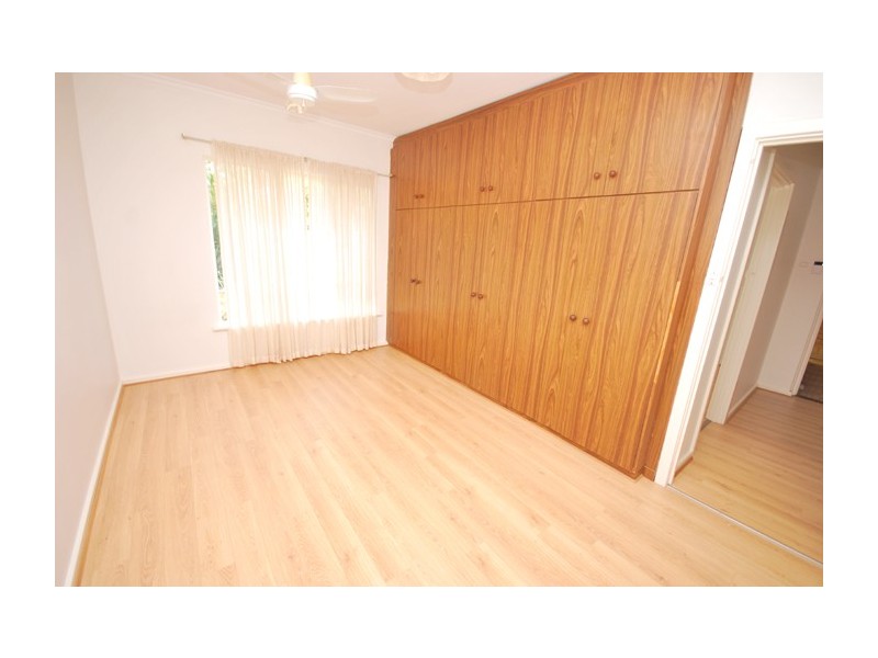 13 Marsh Avenue, Para Hills SA 5096