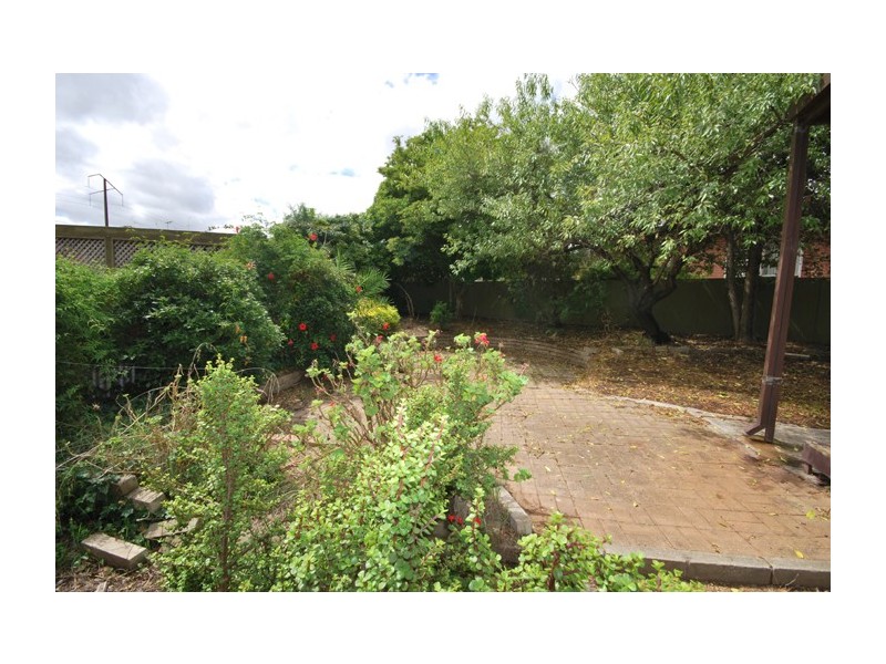 13 Marsh Avenue, Para Hills SA 5096