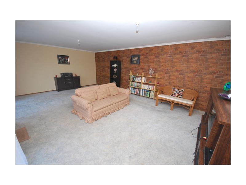 6 Whinnen Street, St Agnes SA 5097