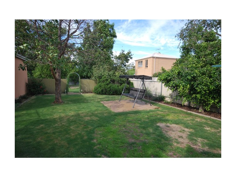 2 Frank Street, Vista SA 5091