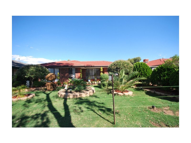 8 Margarita Street, Paralowie SA 5108