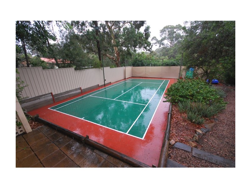 4 Woona Court, Banksia Park SA 5091