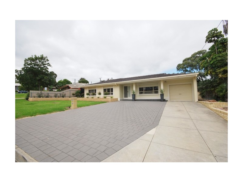 9 Weld Crescent, Hope Valley SA 5090