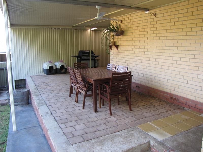 7 Jeff Street, Para Vista SA 5093