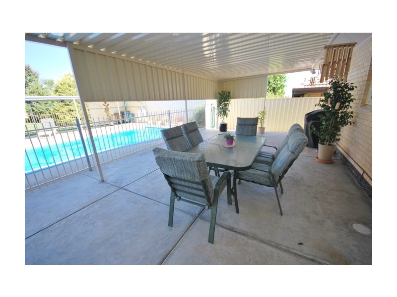 11 Goodall Road, Para Hills SA 5096