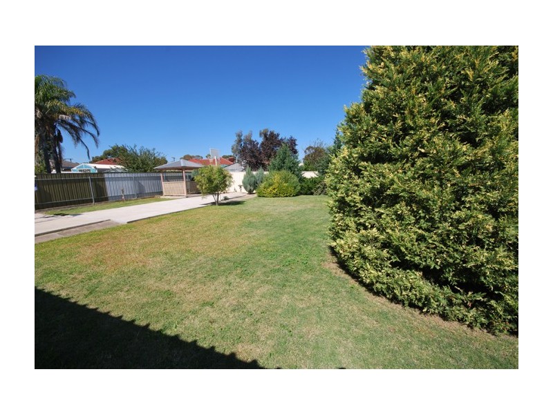 11 Goodall Road, Para Hills SA 5096