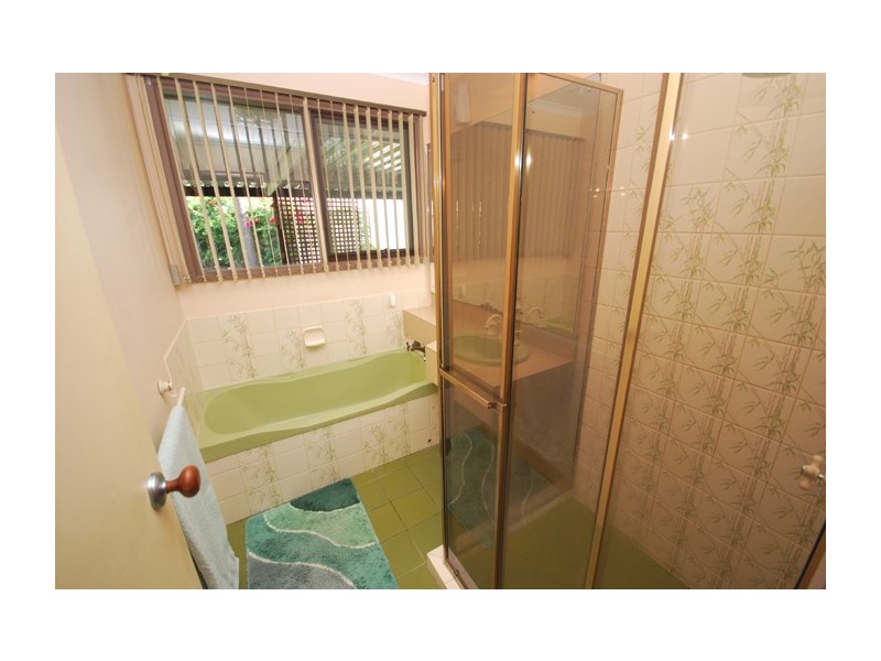 4 Chelmsford Avenune, Salisbury Heights SA 5109