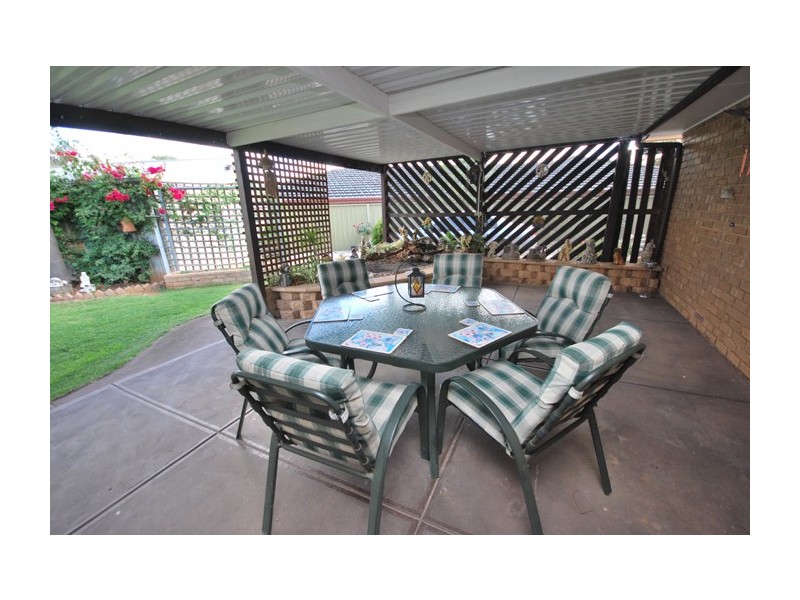 4 Chelmsford Avenune, Salisbury Heights SA 5109