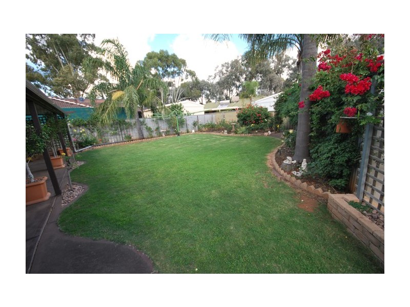 4 Chelmsford Avenune, Salisbury Heights SA 5109