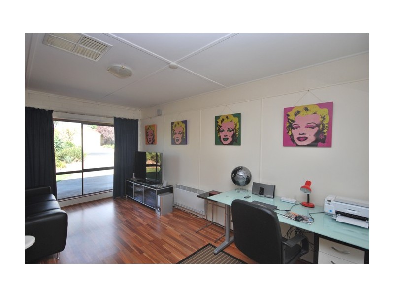 22 Trevithick Crescent, Redwood Park SA 5097