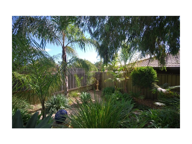 22 Trevithick Crescent, Redwood Park SA 5097