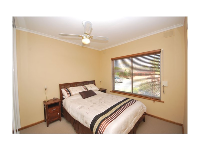 6 Dennis Grove, Vista SA 5091