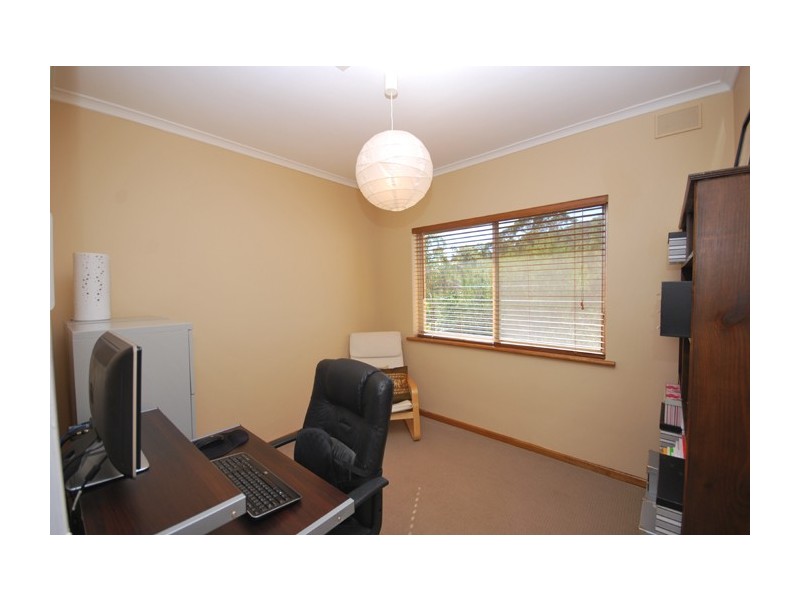 6 Dennis Grove, Vista SA 5091
