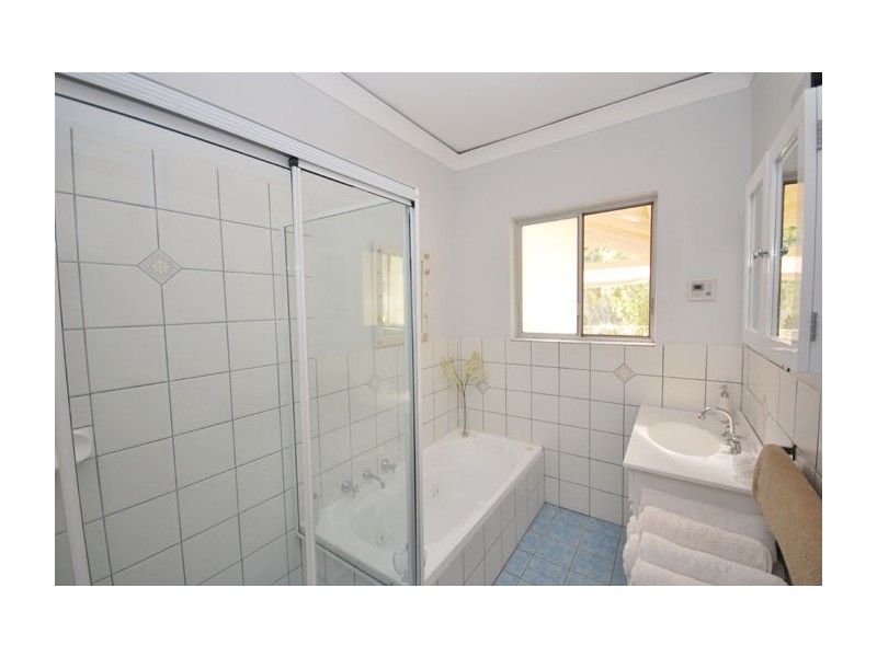 6 Dennis Grove, Vista SA 5091