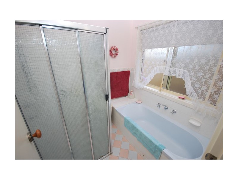 15A Eyre Crescent, Valley View SA 5093