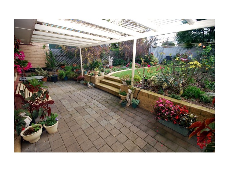 15A Eyre Crescent, Valley View SA 5093