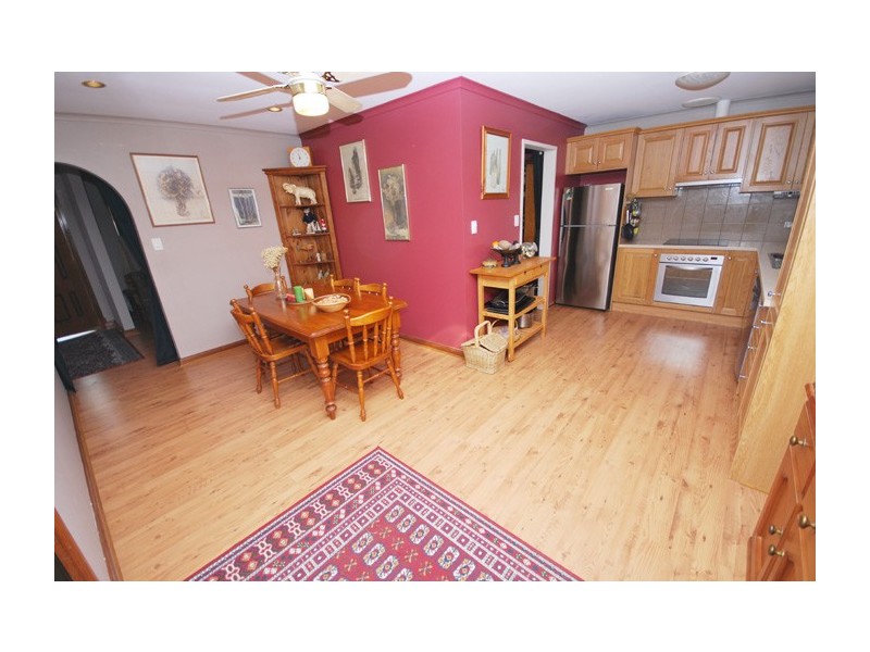 27 Cedric Avenue, Redwood Park SA 5097