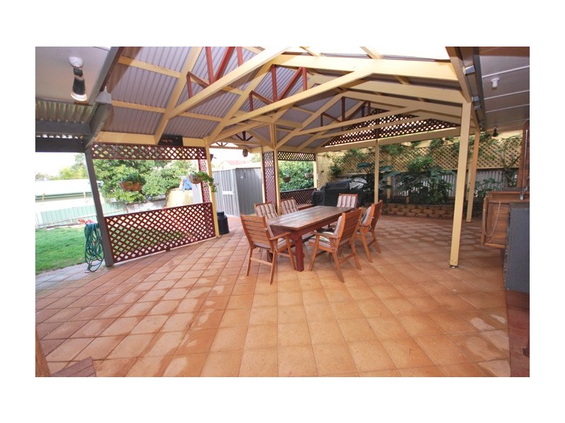 27 Cedric Avenue, Redwood Park SA 5097