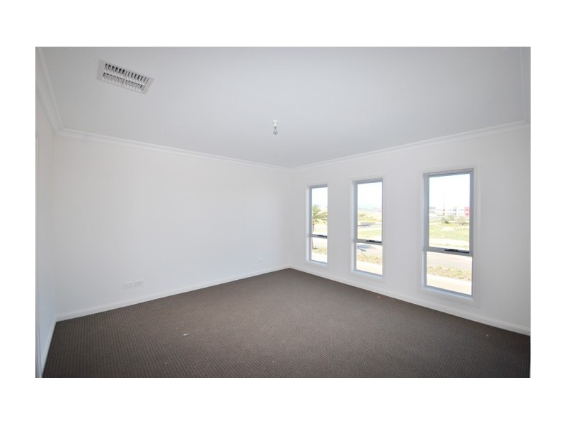 36 Victoria Parade, Mawson Lakes SA 5095