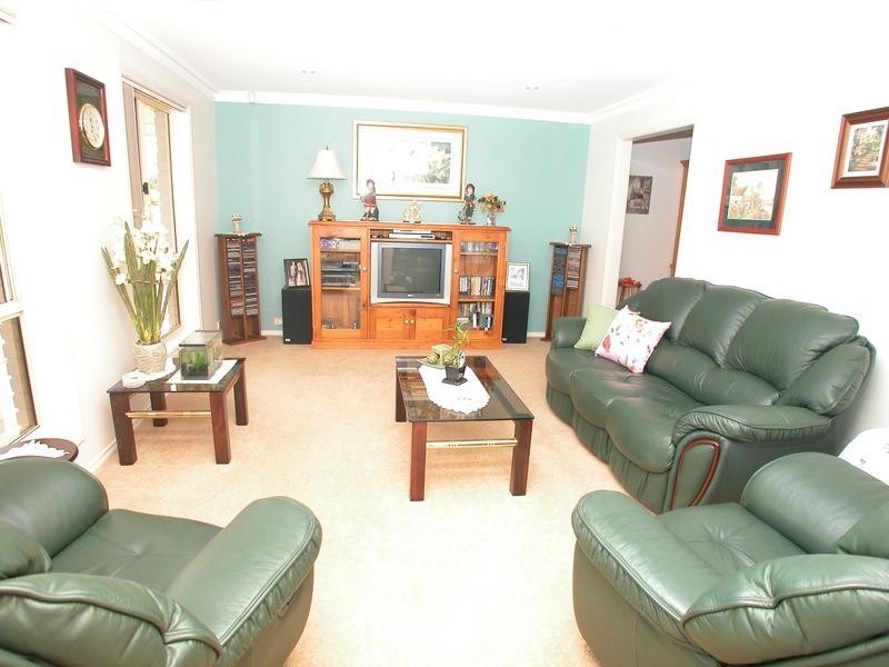 12 Holly Place, Golden Grove SA 5125