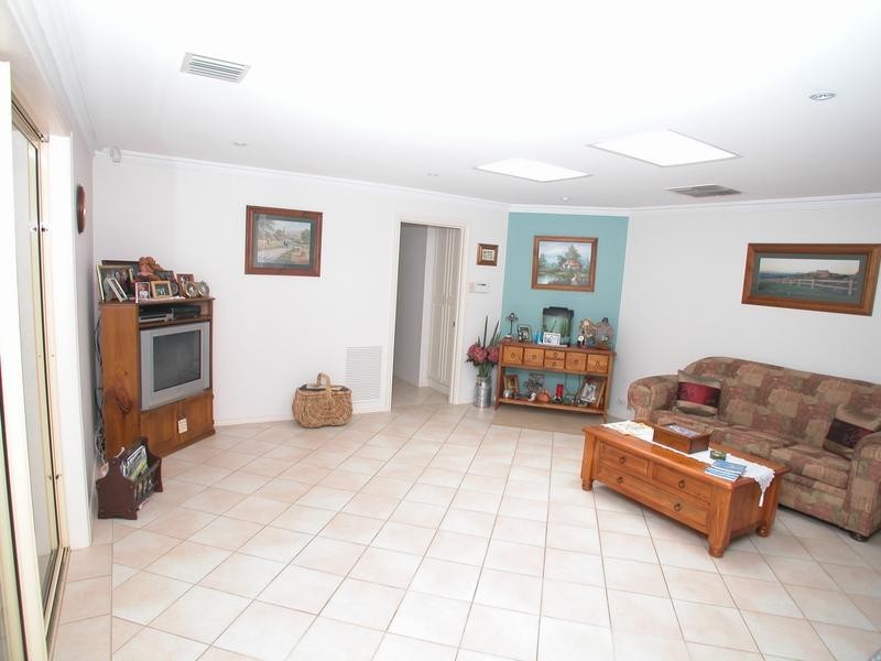 12 Holly Place, Golden Grove SA 5125