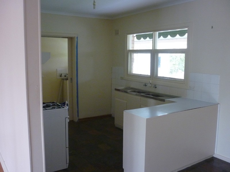 10 Lynore Street, Ridgehaven SA 5097