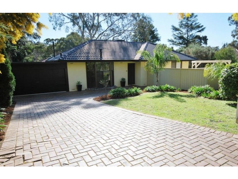 16 Lema Avenue, Fairview Park SA 5126