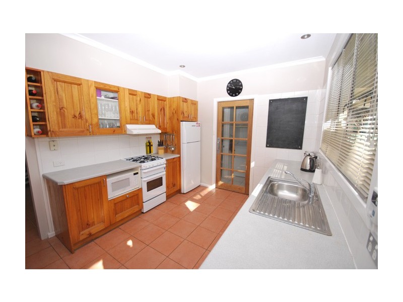 16 Lema Avenue, Fairview Park SA 5126