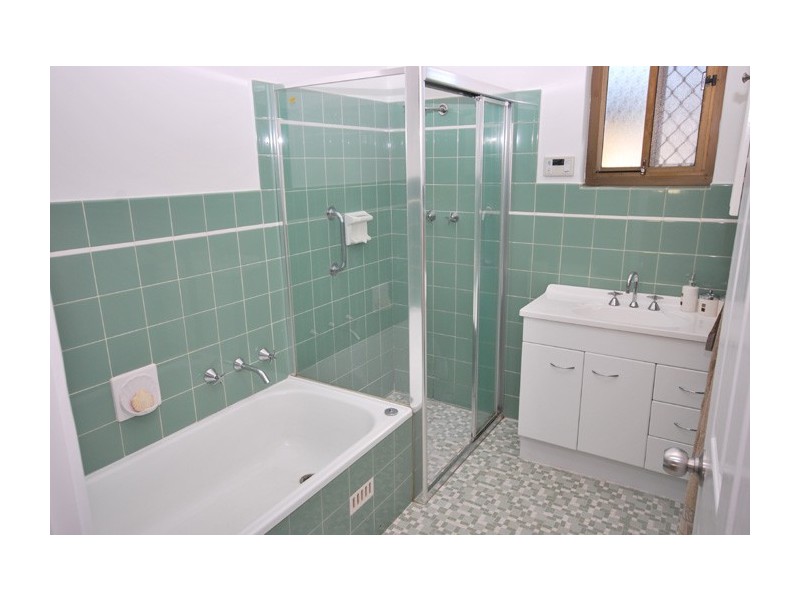 16 Lema Avenue, Fairview Park SA 5126