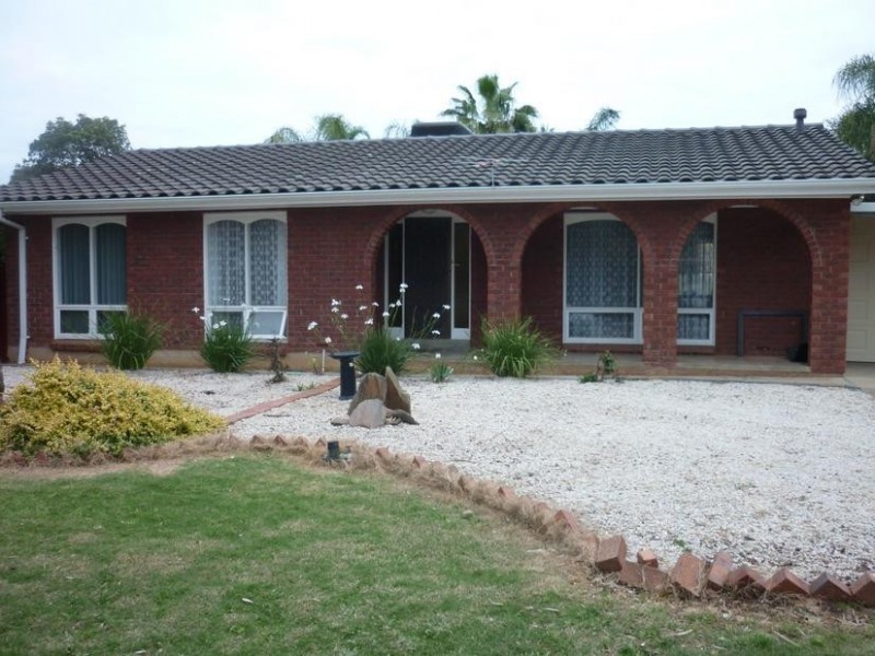 9 Woolaston Road, Salisbury Downs SA 5108