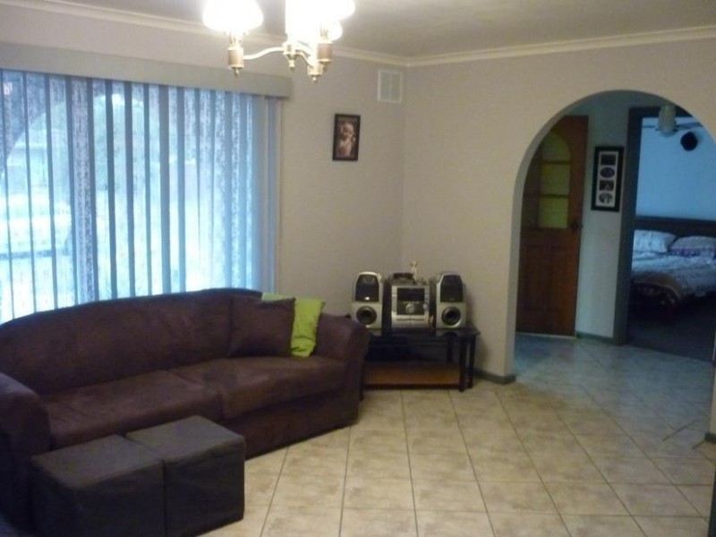 9 Woolaston Road, Salisbury Downs SA 5108