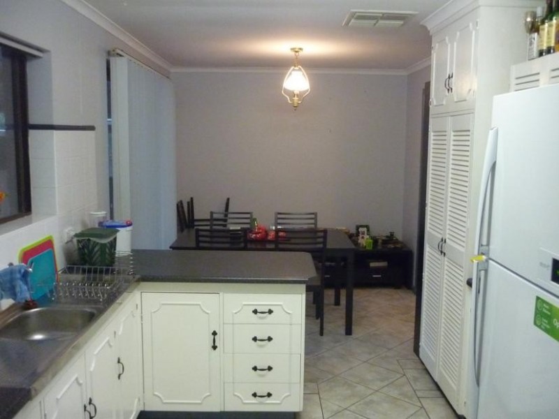 9 Woolaston Road, Salisbury Downs SA 5108