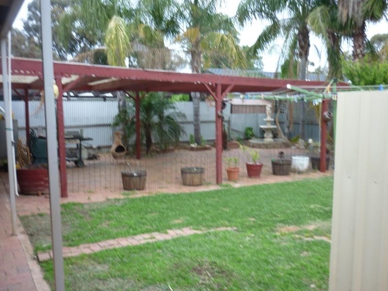 9 Woolaston Road, Salisbury Downs SA 5108