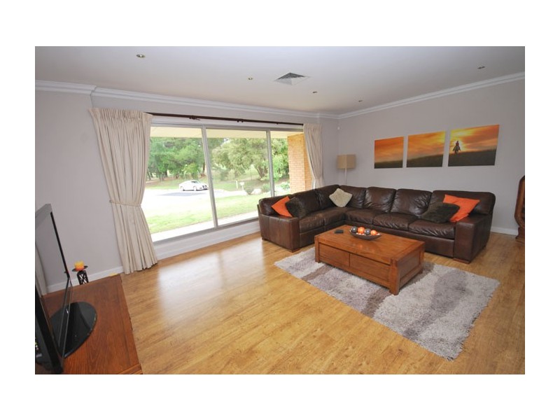 33 Golf Drive, Fairview Park SA 5126