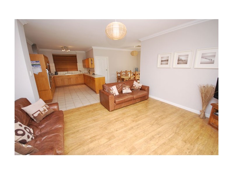 33 Golf Drive, Fairview Park SA 5126