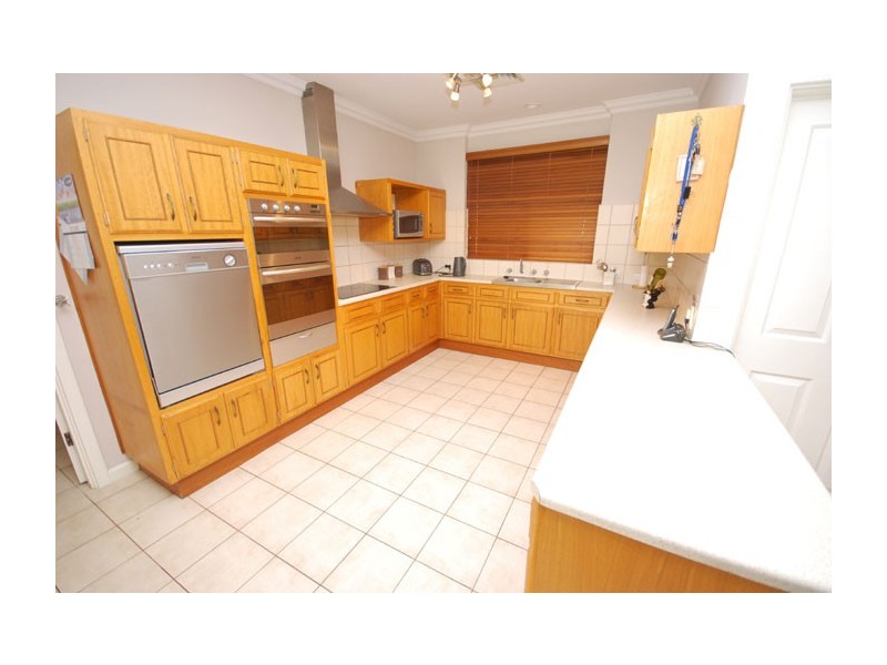 33 Golf Drive, Fairview Park SA 5126