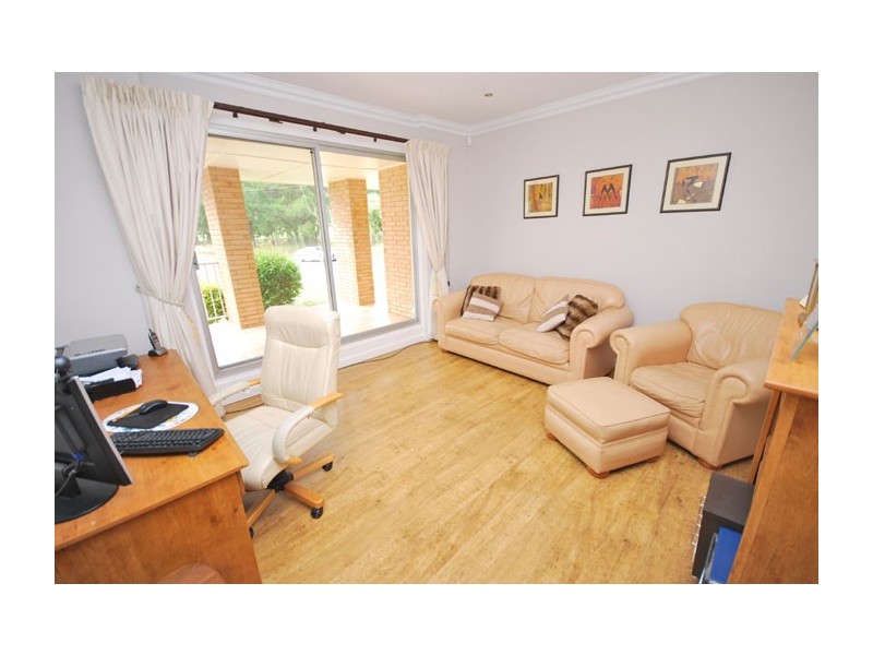 33 Golf Drive, Fairview Park SA 5126