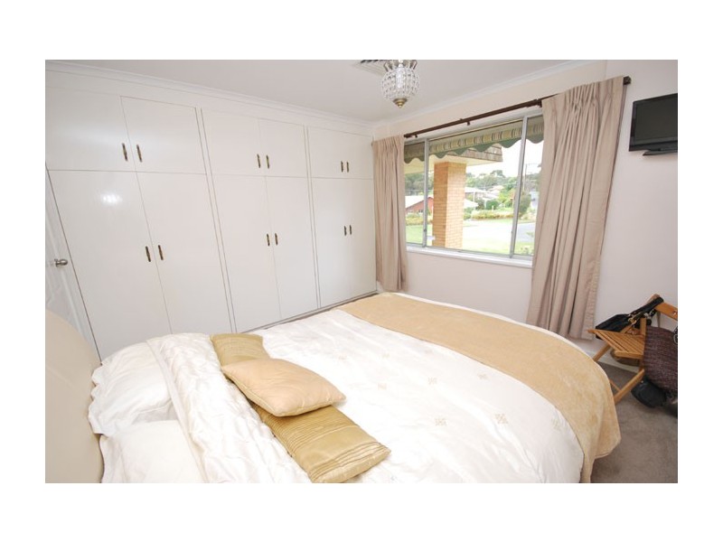 33 Golf Drive, Fairview Park SA 5126