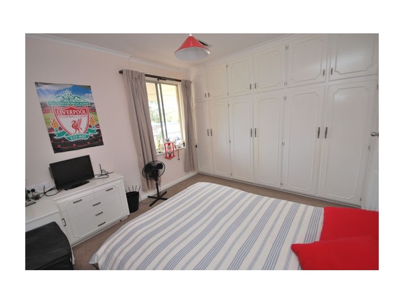 33 Golf Drive, Fairview Park SA 5126