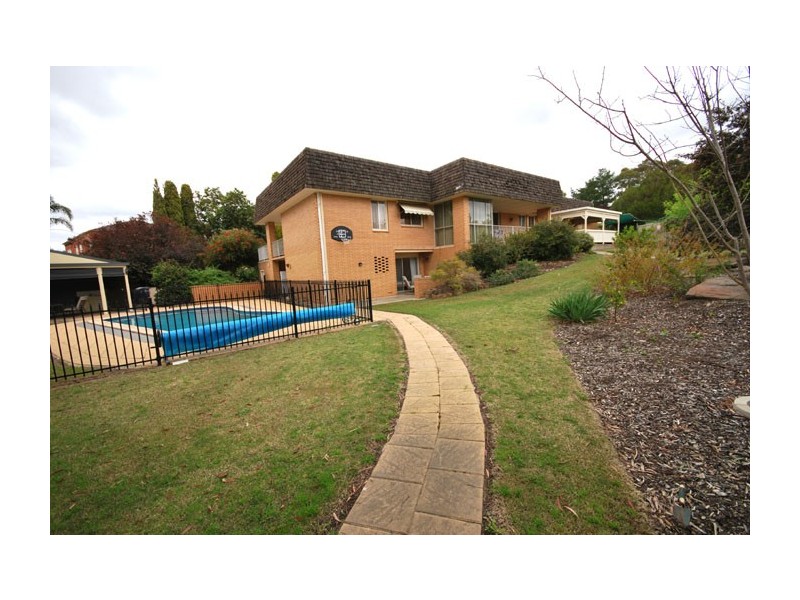 33 Golf Drive, Fairview Park SA 5126