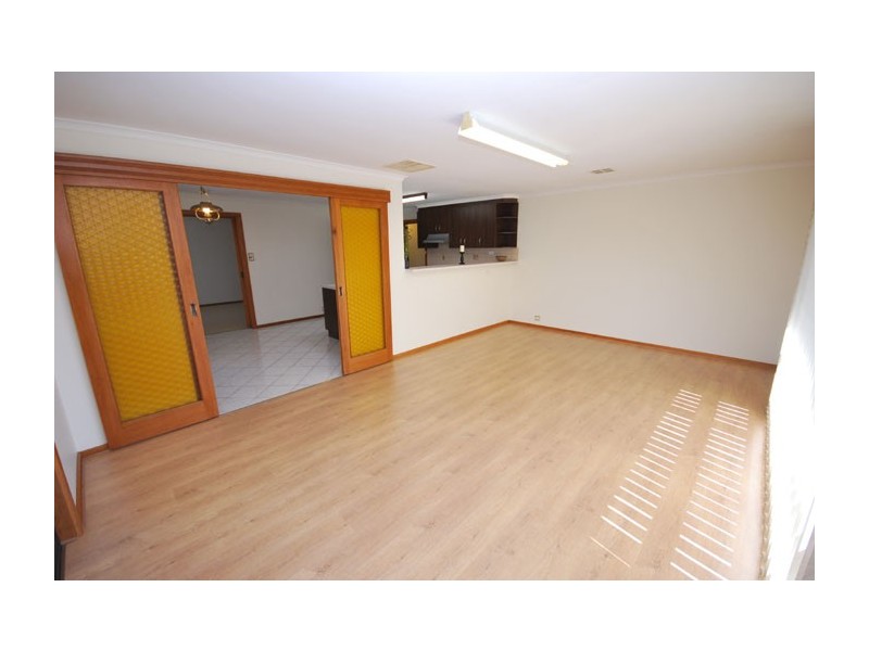 25 Cockatoo Street, Modbury Heights SA 5092