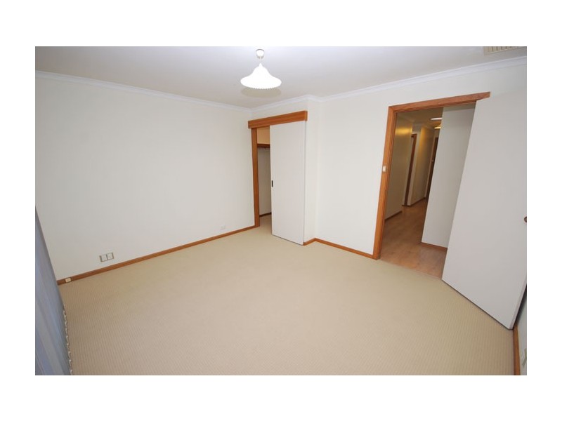 25 Cockatoo Street, Modbury Heights SA 5092