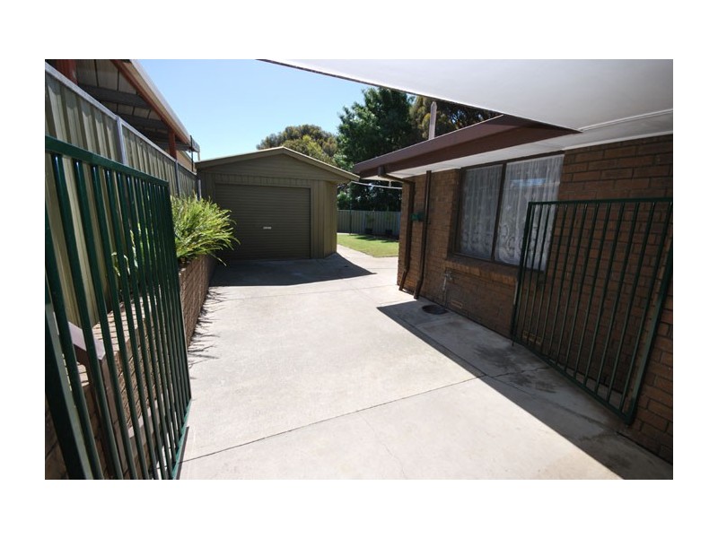 25 Cockatoo Street, Modbury Heights SA 5092