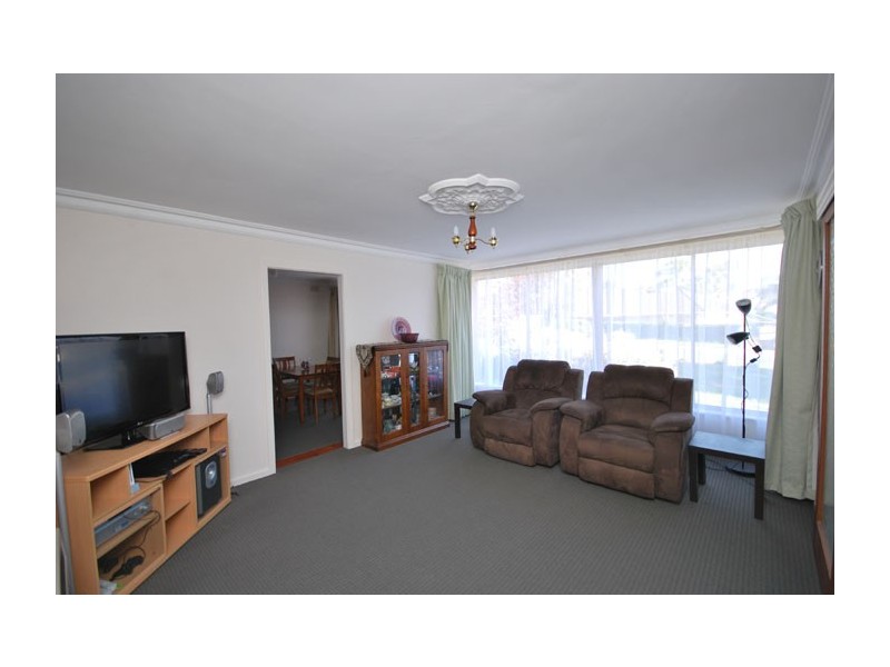 24 Sherwood Drive, Redwood Park SA 5097