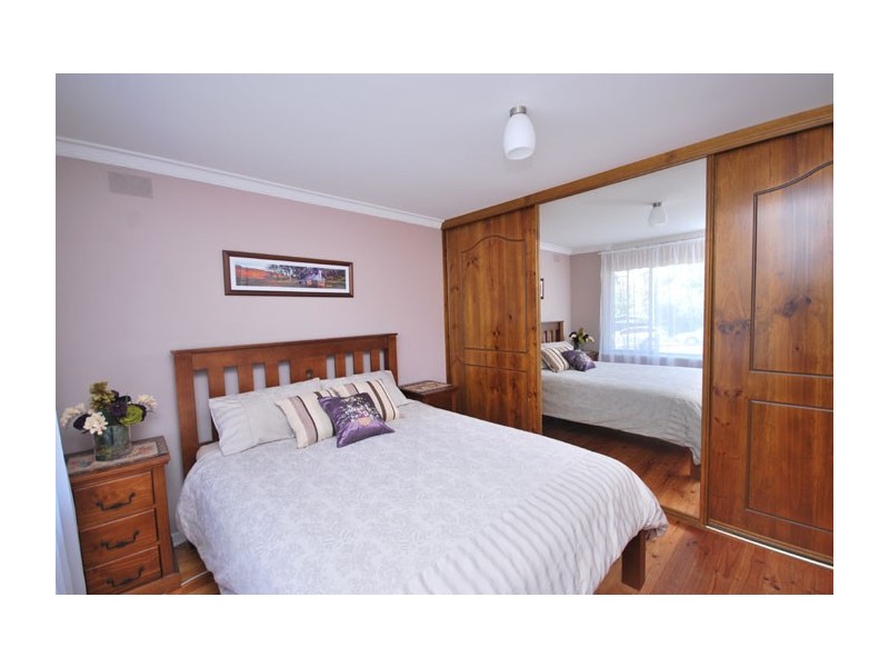 24 Sherwood Drive, Redwood Park SA 5097