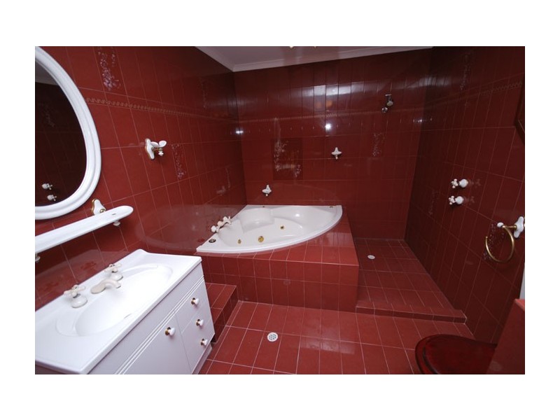 80 Hamilton Road, Fairview Park SA 5126