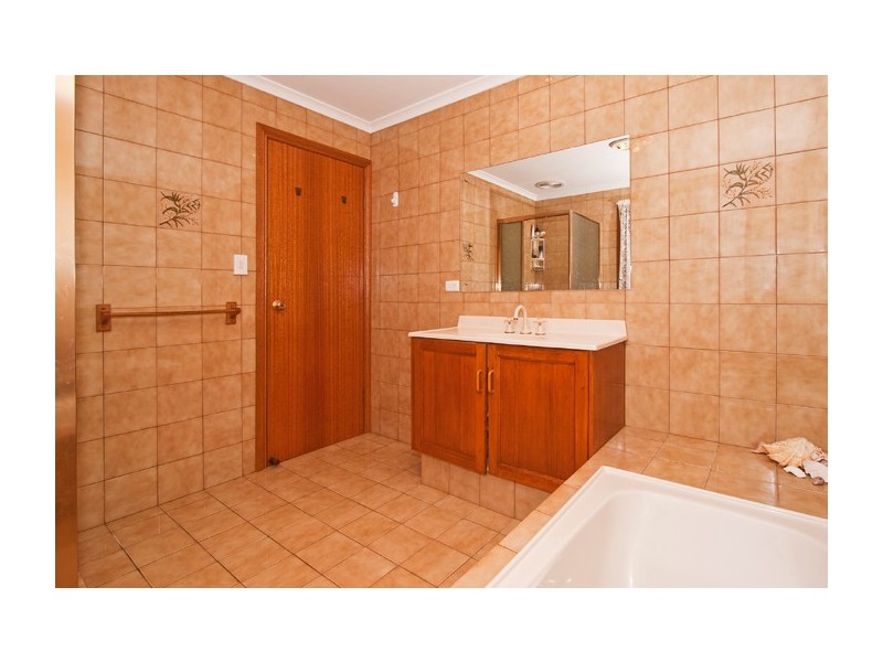 59 Park Lake Drive, Wynn Vale SA 5127