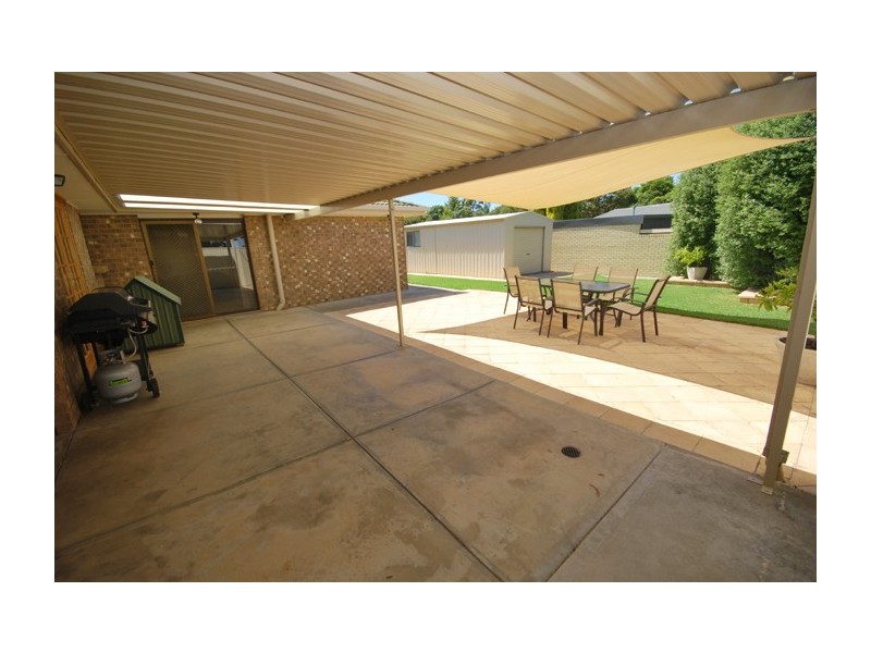 10 Leonis Avenue, Hope Valley SA 5090