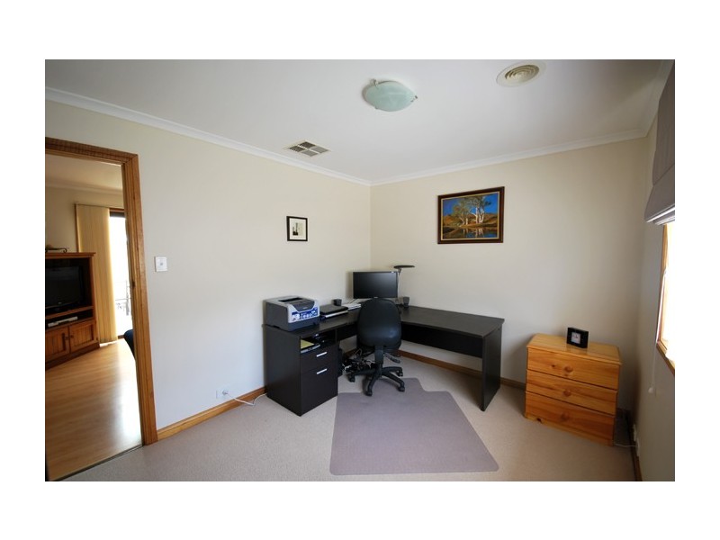 10 Leonis Avenue, Hope Valley SA 5090