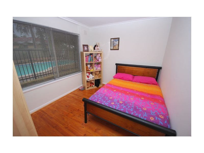 17 Landy Avenue, Gulfview Heights SA 5096